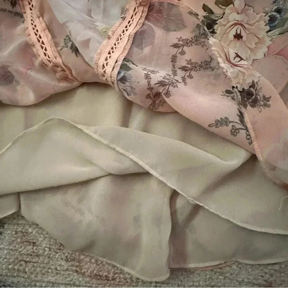 V Cristina• Peach Flowy Long Sleeve Dress Size M - Picture 6 of 16